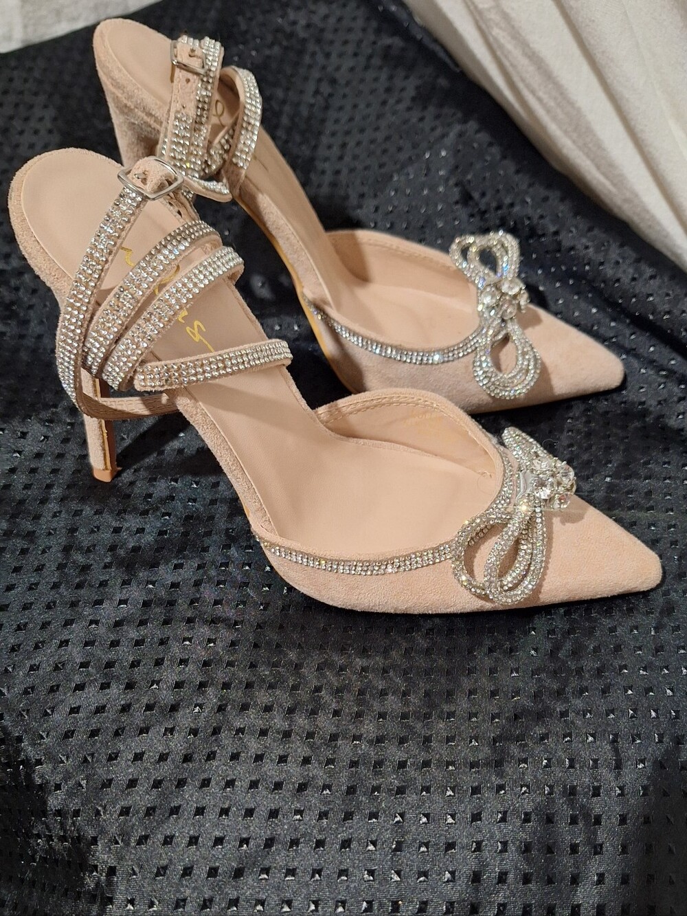 Women’s Nude Rhinestone Bow Pointed-Toe Heels